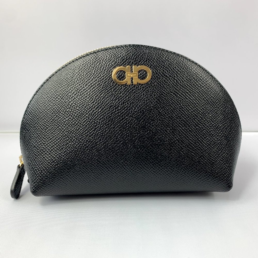 Host Pick 🥳🎉Salvatore Ferragamo Cosmetic Zip Pouch in Nero NEW W BOX